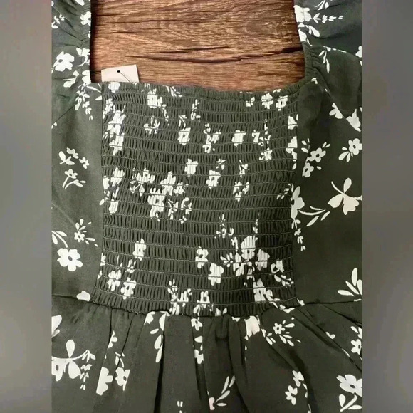 Lara Floral Puff Sleeve Blouse - Picture 7 of 8